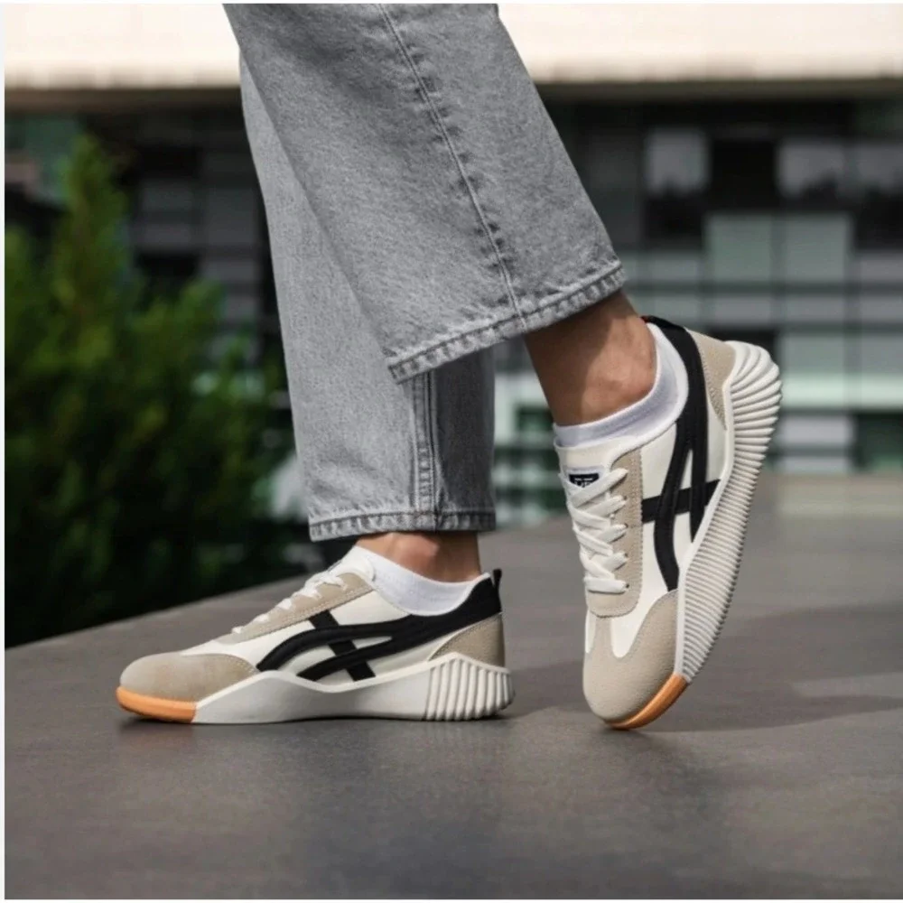 De Florance Cloudea Sneakers Cream Grey Black Suede Leather Low Top US 8 EU 38.5